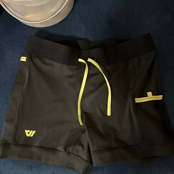 Pants - Wolaco 4” shorts